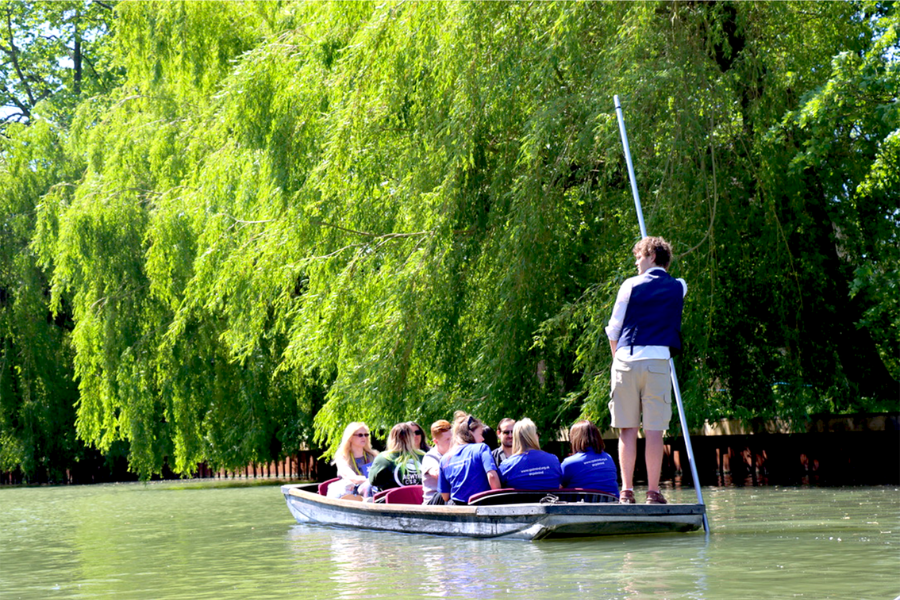 Punting Along the River Cam. Private Punting Tour