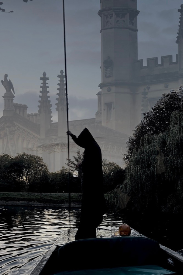Halloween Punting Tour in Cambridge